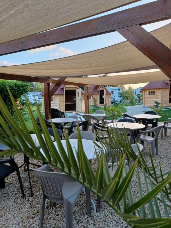 Camping Le Vallage Attigny Eksteriør billede